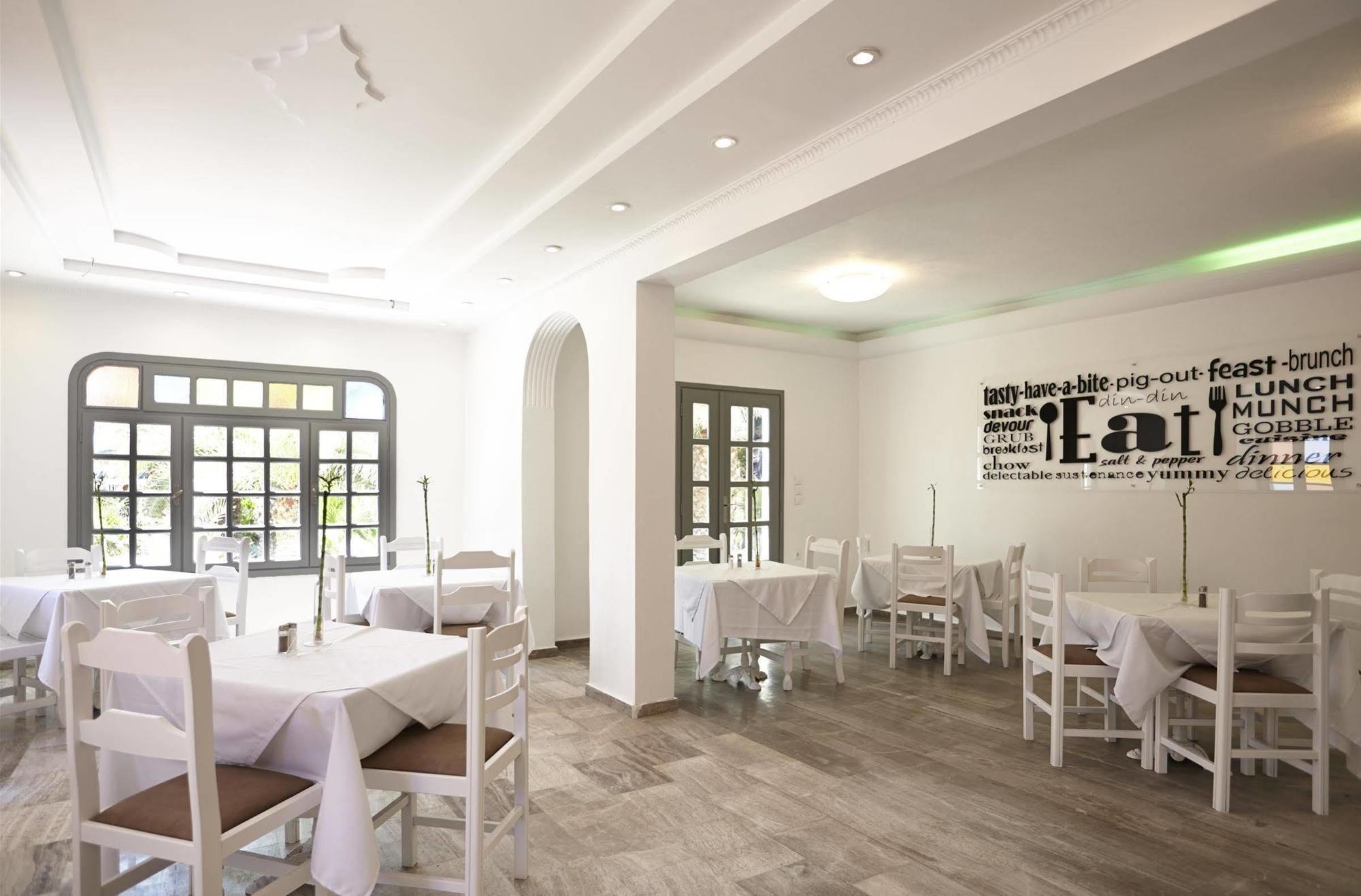 Fenix Hotel Perissa  Buitenkant foto