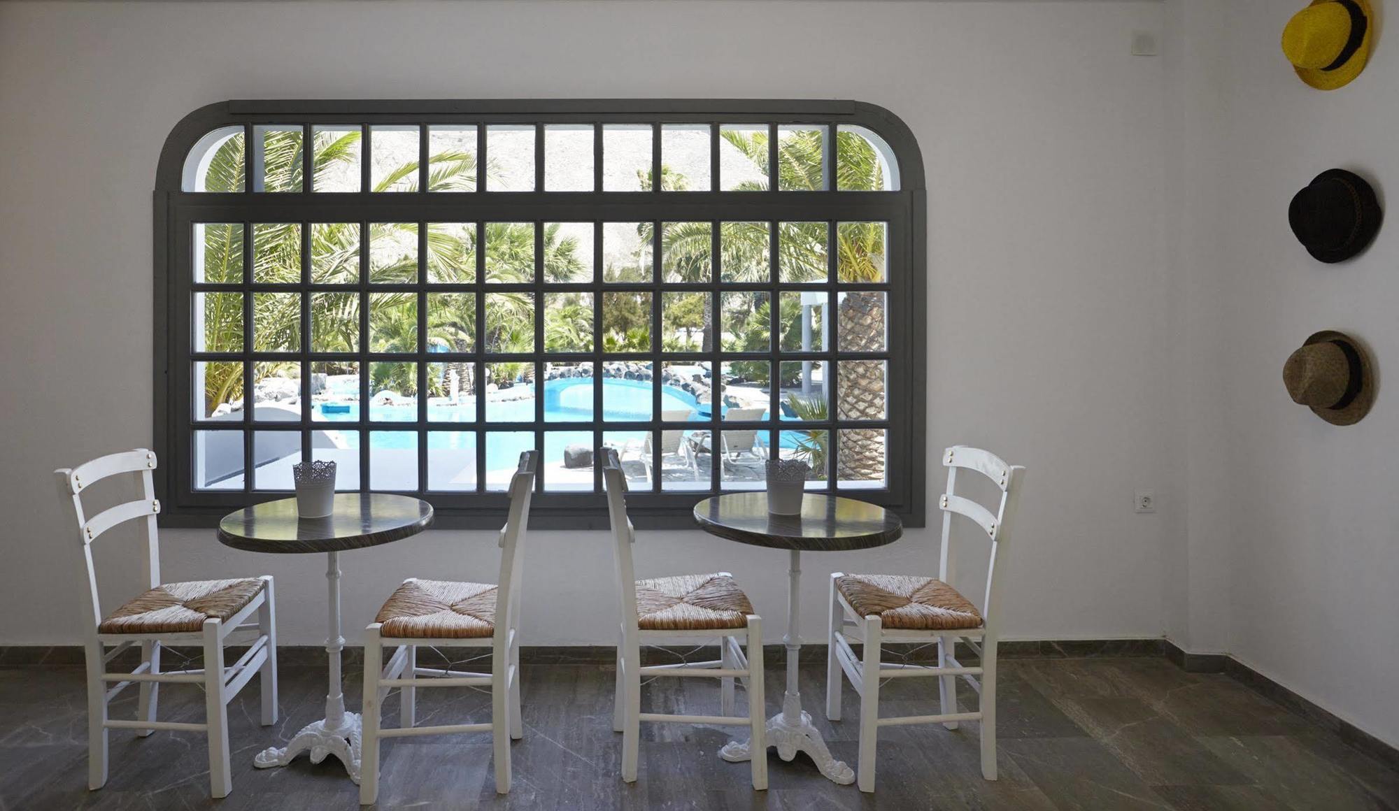 Fenix Hotel Perissa  Buitenkant foto