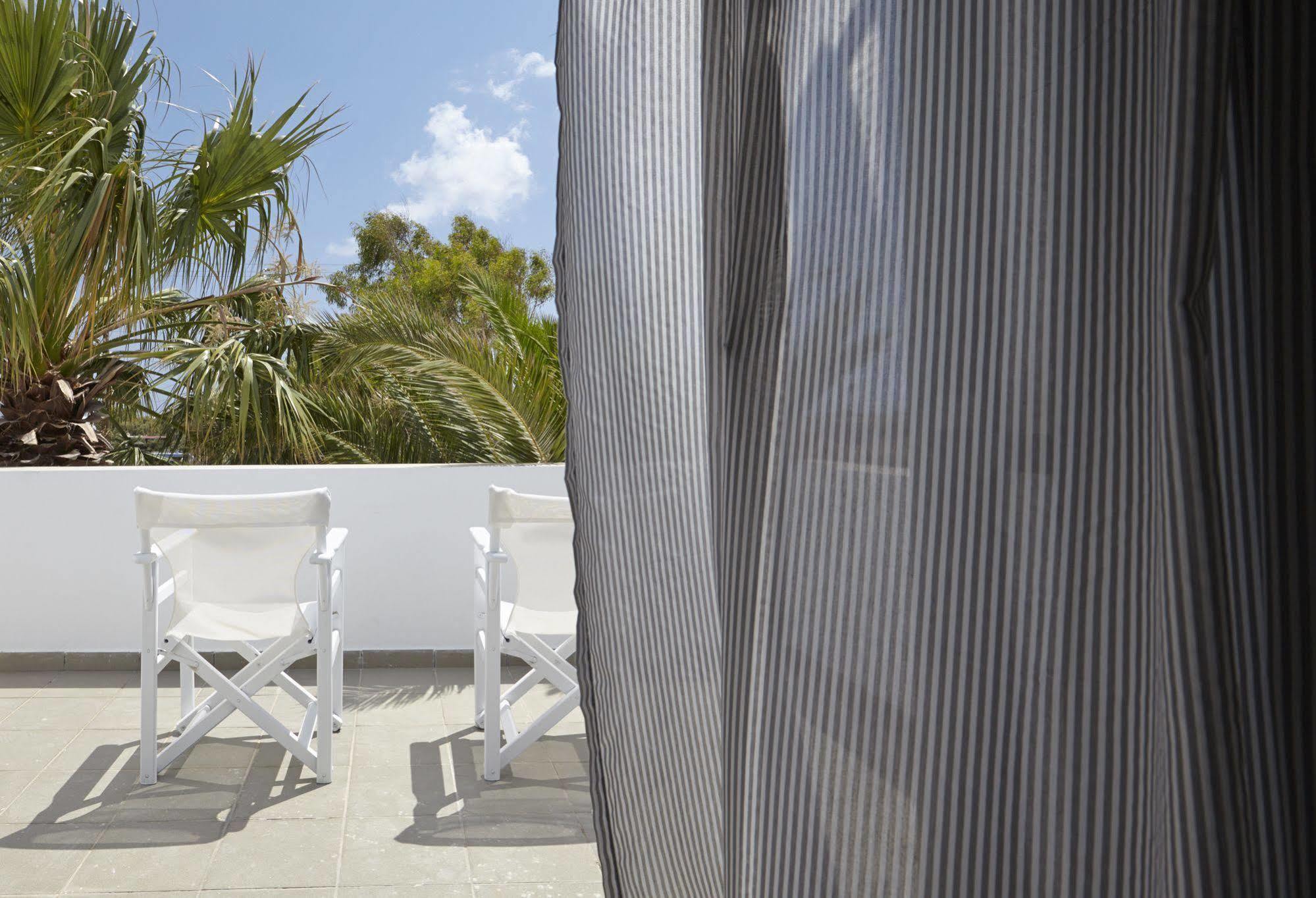 Fenix Hotel Perissa  Buitenkant foto