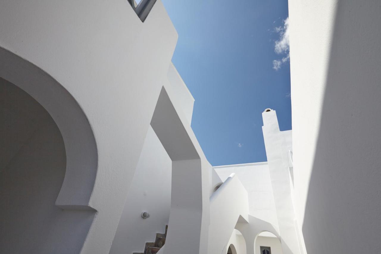 Fenix Hotel Perissa  Buitenkant foto